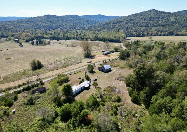 Photo 1 of Single family home for sale at 225 Parmleysville Rd, Monticello, KY 42633 | MLS# 26028975 | Listing updated on 2026-10-20