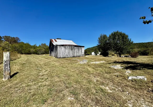 Photo 2 of Single family home for sale at 225 Parmleysville Rd, Monticello, KY 42633 | MLS# 26028975 | Listing updated on 2026-10-20