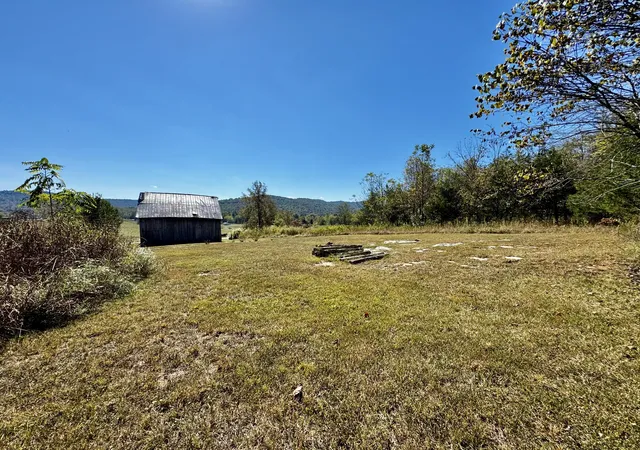 Photo 4 of Single family home for sale at 225 Parmleysville Rd, Monticello, KY 42633 | MLS# 26028975 | Listing updated on 2026-10-20