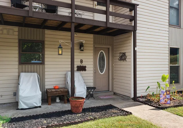Photo 1 of Condo for sale at 328 Champion Hills Rd #2B, Kuttawa, KY 42055 | MLS# 26028910 | Listing updated on 2026-10-19