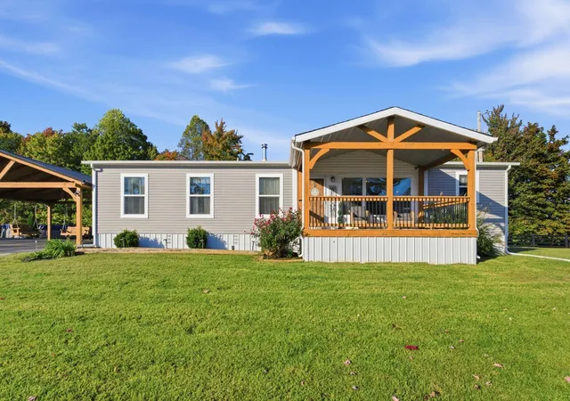Photo 1 of Single family home for sale at 19429 Highway 2004, Mc Kee, KY 40447 | MLS# 26028506 | Listing updated on 2026-10-14