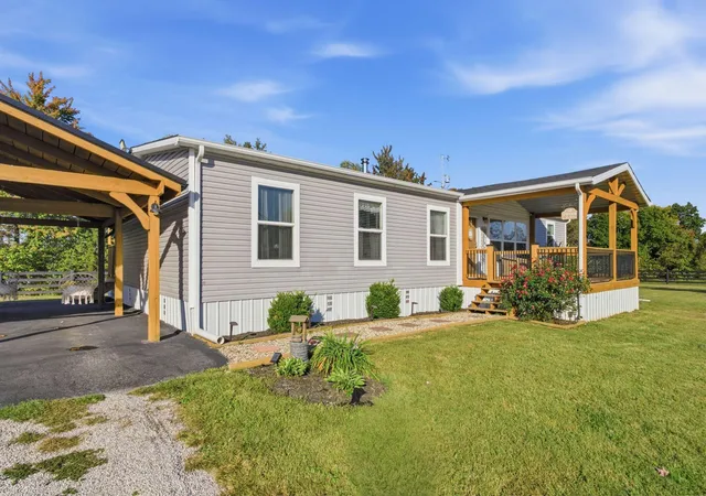 Photo 3 of Single family home for sale at 19429 Highway 2004, Mc Kee, KY 40447 | MLS# 26028506 | Listing updated on 2026-10-14