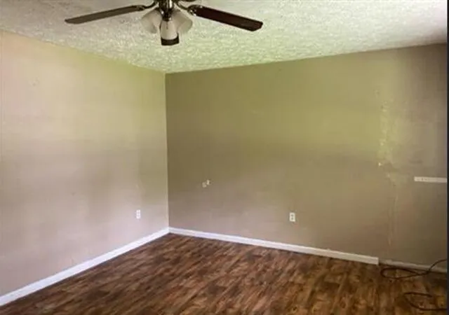 Photo 3 of Single family home for sale at 208 Victoria Ln, Grayson, KY 41143 | MLS# 26028377 | Listing updated on 2026-10-13