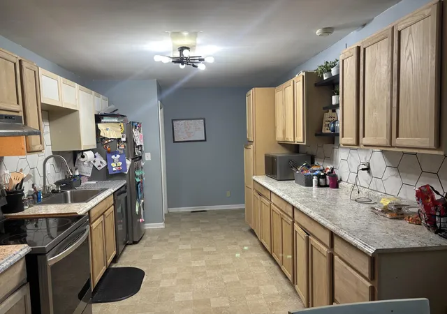 Photo 3 of Single family home for sale at 1042 Pueblo Trl, Frankfort, KY 40601 | MLS# 26028414 | Listing updated on 2026-10-14