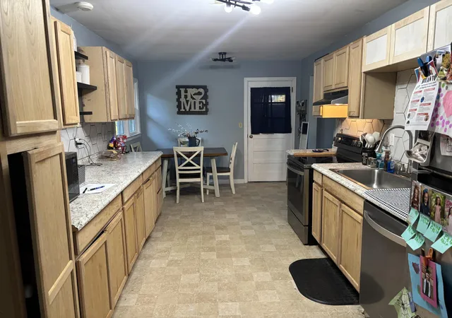 Photo 3 of Single family home for sale at 1042 Pueblo Trl, Frankfort, KY 40601 | MLS# 26028414 | Listing updated on 2026-10-14