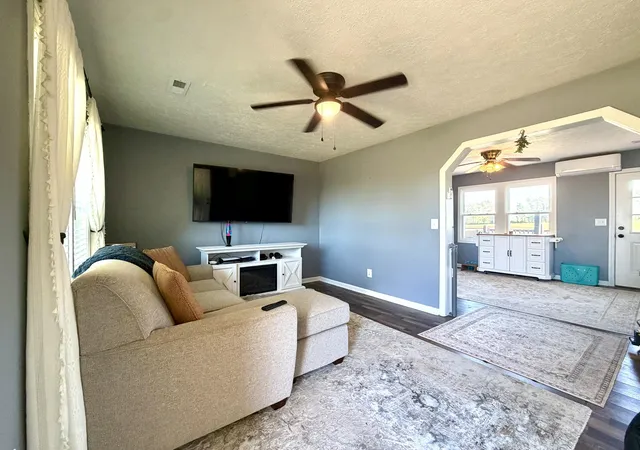 Photo 3 of Sale Pending at 206 Battle Rd, Mackville, KY 40040 | MLS# 26028395 | Listing updated on 2026-10-30