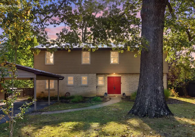 Photo 1 of Single family home for sale at 418 Estill St, Berea, KY 40403 | MLS# 26028547 | Listing updated on 2026-10-18