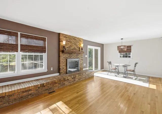 Photo 3 of Single family home for sale at 418 Estill St, Berea, KY 40403 | MLS# 26028547 | Listing updated on 2026-10-18