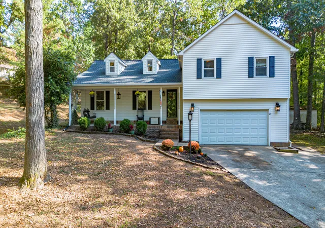 Photo 1 of Single family home for sale at 222 Sir Charles Ct, Calvert City, KY 42029 | MLS# 26028652 | Listing updated on 2026-10-19