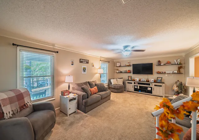 Photo 3 of Single family home for sale at 222 Sir Charles Ct, Calvert City, KY 42029 | MLS# 26028652 | Listing updated on 2026-10-19