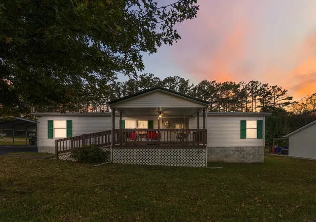 Photo 1 of Sale Pending at 385 Whitson School Rd, London, KY 40741 | MLS# 26028437 | Listing updated on 2026-10-19