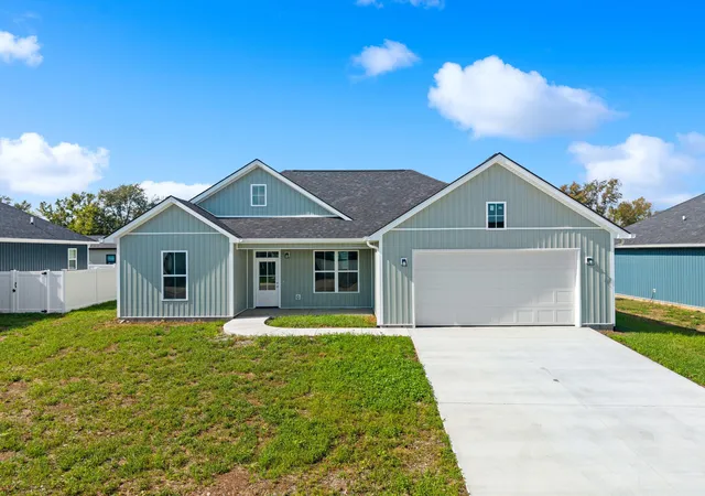 Photo 2 of Single family home for sale at 472 Pinehurst Way, Harrodsburg, KY 40330 | MLS# 26028426 | Listing updated on 2026-10-20