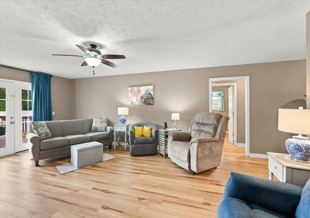 Photo 3 of Single family home for sale at 101 Woodrow St, Eddyville, KY 42038 | MLS# 26028647 | Listing updated on 2026-10-16