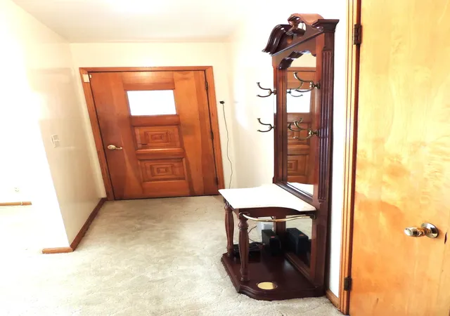 Photo 2 of Single family home for sale at 164 Sharon Rd, Frankfort, KY 40601 | MLS# 26028546 | Listing updated on 2026-10-15