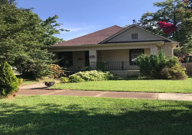 Photo 1 of Single family home for sale at 530 Harahan Blvd, Paducah, KY 42001 | MLS# 26028489 | Listing updated on 2026-10-14