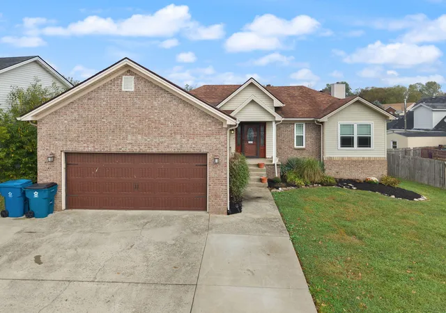 Photo 1 of Single family home for sale at 102 Thomas Ln, Georgetown, KY 40324 | MLS# 26028555 | Listing updated on 2026-10-23