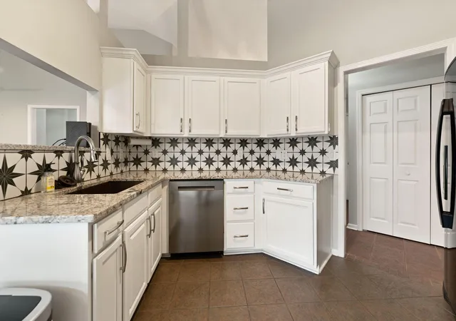 Photo 2 of Single family home for sale at 102 Thomas Ln, Georgetown, KY 40324 | MLS# 26028555 | Listing updated on 2026-10-23