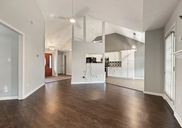Photo 3 of Single family home for sale at 102 Thomas Ln, Georgetown, KY 40324 | MLS# 26028555 | Listing updated on 2026-10-23