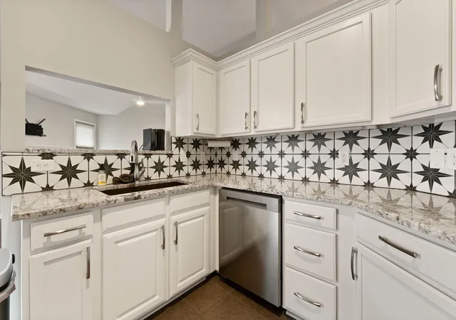 Photo 4 of Single family home for sale at 102 Thomas Ln, Georgetown, KY 40324 | MLS# 26028555 | Listing updated on 2026-10-23