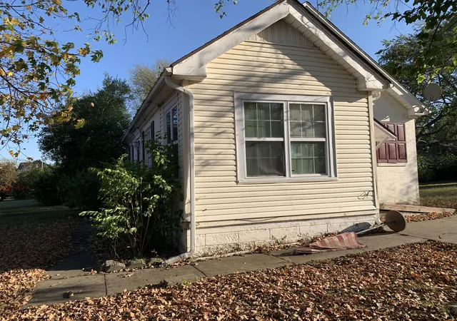 Photo 2 of Single family home for sale at 100 Hill St, Hopkinsville, KY 42240 | MLS# 26028501 | Listing updated on 2026-10-14