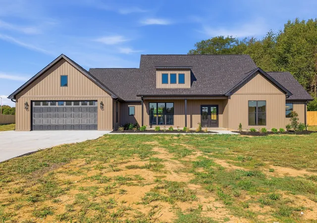 Photo 1 of Single family home for sale at 53 Sadi Ct, Mayfield, KY 42066 | MLS# 26028516 | Listing updated on 2026-10-14