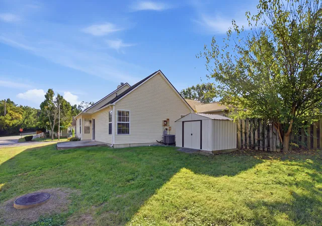 Photo 2 of Sale Pending at 2745 Chelsea Woods Ct, Lexington, KY 40509 | MLS# 26028551 | Listing updated on 2026-10-19