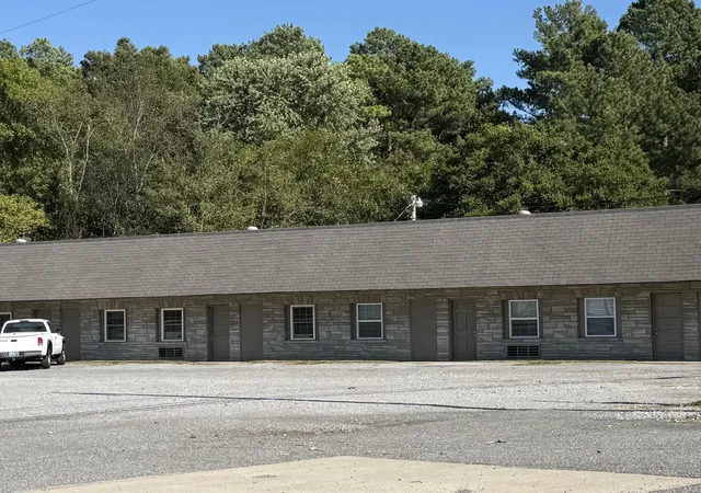 Photo 1 of Multi family home for sale at 6710 Benton Rd, Paducah, KY 42003 | MLS# 26028562 | Listing updated on 2026-10-20