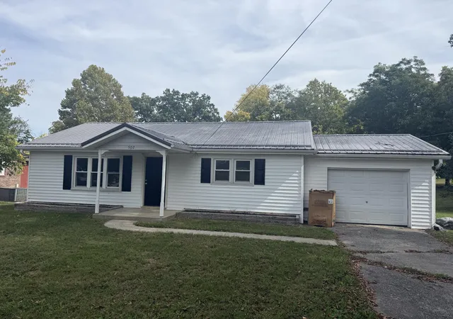 Photo 1 of Single family home for sale at 502 N Powell Ave, Berea, KY 40403 | MLS# 26028600 | Listing updated on 2026-10-15