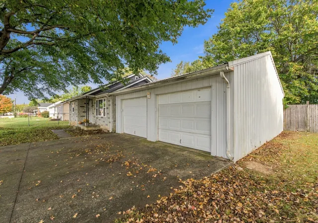 Photo 2 of Sale Pending at 229 Shearin Ave, Danville, KY 40422 | MLS# 26028566 | Listing updated on 2026-10-20