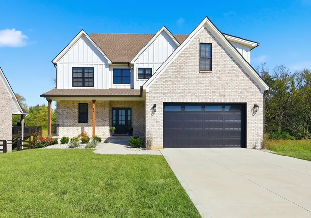 Photo 1 of Single family home for sale at 300 Morgan Leigh Ln, Nicholasville, KY 40356 | MLS# 26028563 | Listing updated on 2026-10-21