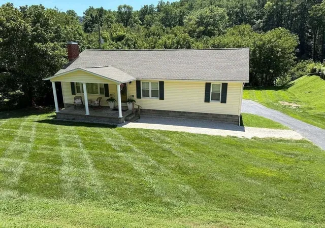 Photo 1 of Single family home for sale at 290 Ky Rt 3188, Langley, KY 41645 | MLS# 26028554 | Listing updated on 2026-10-15