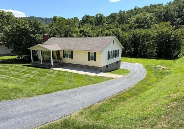 Photo 1 of Single family home for sale at 290 Ky Rt 3188, Langley, KY 41645 | MLS# 26028554 | Listing updated on 2026-10-15