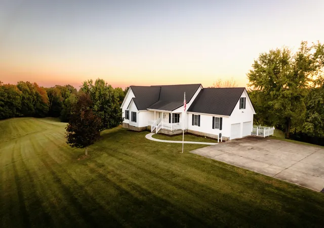 Photo 1 of Single family home for sale at 3253 Mt Eden Rd, Lawrenceburg, KY 40342 | MLS# 26028640 | Listing updated on 2026-10-26