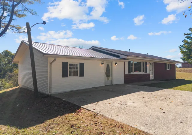 Photo 3 of Single family home for sale at 1065 Blueberry Ridge, Olive Hill, KY 41164 | MLS# 26028570 | Listing updated on 2026-10-23