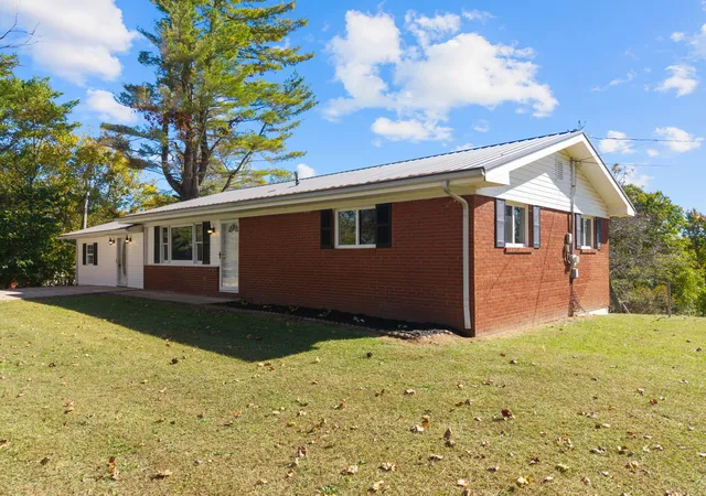Photo 4 of Single family home for sale at 1065 Blueberry Ridge, Olive Hill, KY 41164 | MLS# 26028570 | Listing updated on 2026-10-23