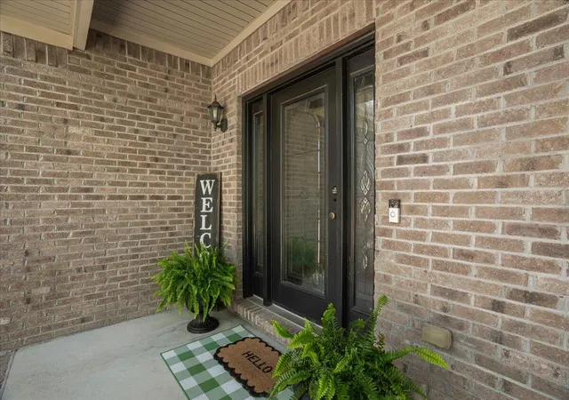 Photo 3 of Single family home for sale at 165 Bernie Trl, Nicholasville, KY 40356 | MLS# 26028651 | Listing updated on 2026-10-16