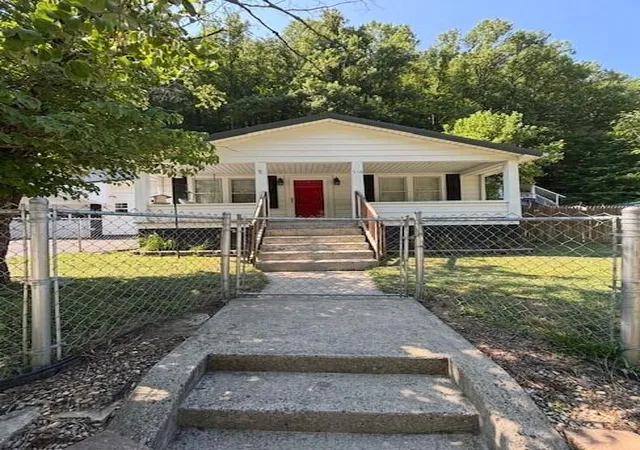 Photo 2 of Single family home for sale at 518 Town Mountain Rd, Pikeville, KY 41501 | MLS# 26028577 | Listing updated on 2026-10-15
