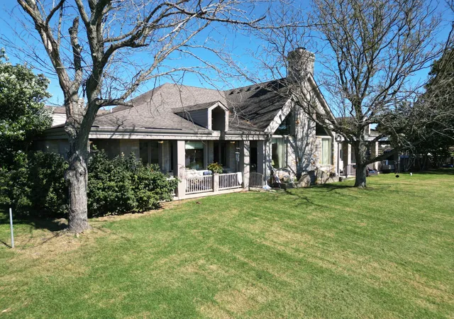 Photo 1 of House for sale at 2130 Clifton Rd, Versailles, KY 40383 | MLS# 26028866 | Listing updated on 2026-10-19