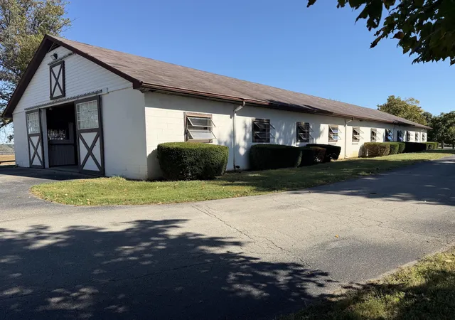 Photo 3 of House for sale at 2130 Clifton Rd, Versailles, KY 40383 | MLS# 26028866 | Listing updated on 2026-10-19