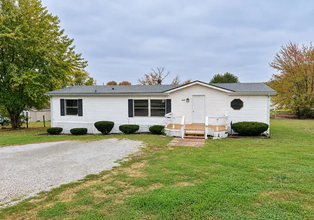 Photo 1 of Single family home for sale at 2472 Cincinnati Rd, Georgetown, KY 40324 | MLS# 26028650 | Listing updated on 2026-10-26
