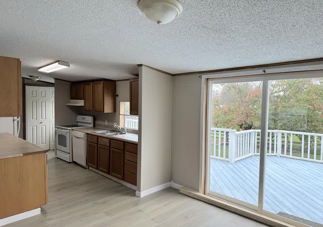 Photo 4 of Single family home for sale at 2472 Cincinnati Rd, Georgetown, KY 40324 | MLS# 26028650 | Listing updated on 2026-10-26