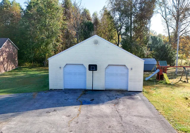 Photo 4 of Single family home for sale at 555 Old Union Church Rd, London, KY 40744 | MLS# 26028619 | Listing updated on 2026-10-15