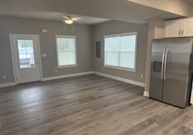 Photo 2 of Single family home for sale at 305 Fields St, Paris, KY 40361 | MLS# 26028632 | Listing updated on 2026-10-21