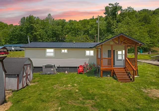 Single family home for sale at 131 Barber Rd, Clearfield, KY 40313 | MLS# 26028620