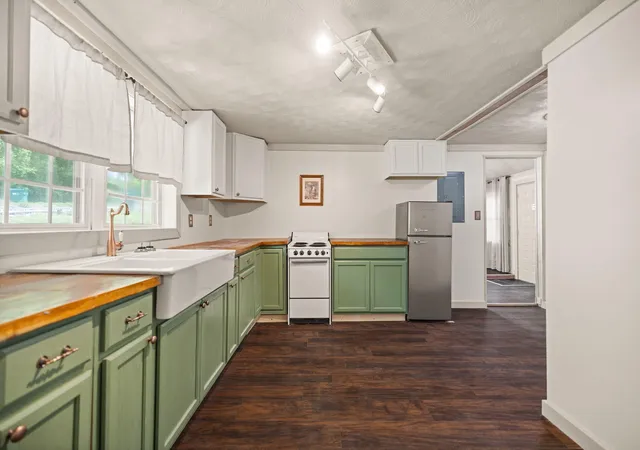 Photo 2 of Single family home for sale at 131 Barber Rd, Clearfield, KY 40313 | MLS# 26028620 | Listing updated on 2026-10-26