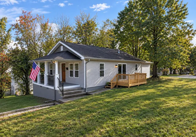 Photo 1 of Sale Pending at 288 Broadway St, Irvine, KY 40336 | MLS# 26028786 | Listing updated on 2026-10-23