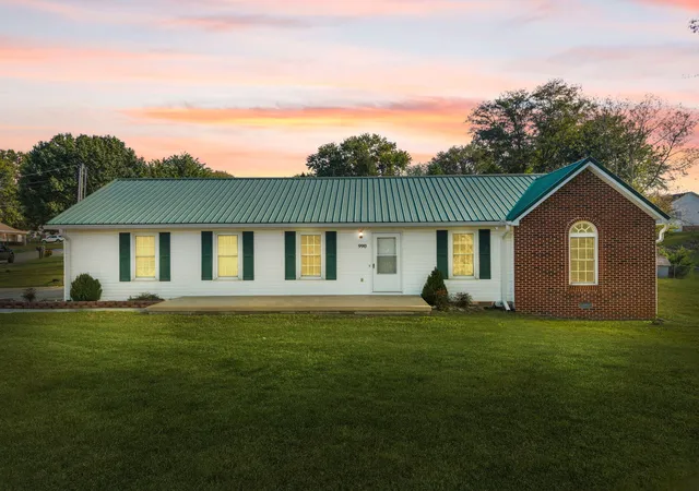 Photo 1 of Single family home for sale at 990 Grand Central Blvd, Somerset, KY 42503 | MLS# 26028643 | Listing updated on 2026-10-26