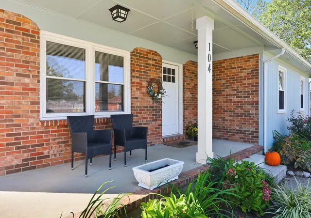 Photo 3 of Sale Pending at 104 Grosser St, Nicholasville, KY 40356 | MLS# 26028660 | Listing updated on 2026-10-23