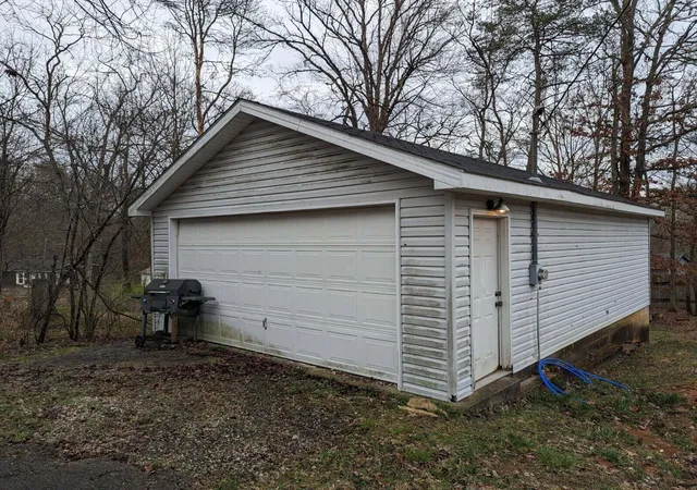 Photo 1 of Single family home for sale at 247 Simcoe Dr, Somerset, KY 42501 | MLS# 26028653 | Listing updated on 2026-10-16