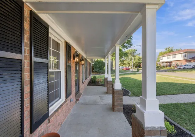 Photo 4 of Single family home for sale at 3228 Shl Lake Dr, Lexington, KY 40515 | MLS# 26028727 | Listing updated on 2026-10-19